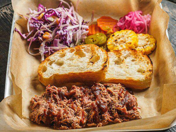 Brew Barrel taproom - Рваная свинина