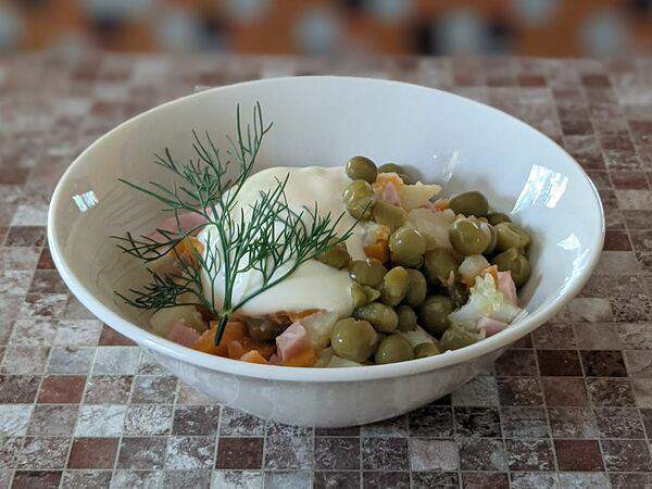 Проспект - Салат Оливье с колбасой