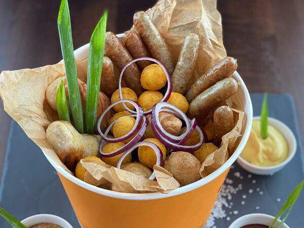 Paulaner - Баскет немецких колбасок