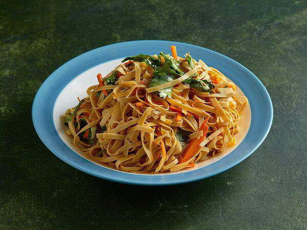 Кафе Али - Салат Лапша из тофу с овощами