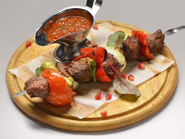 Birliman - Шашлык из говядины с овощами