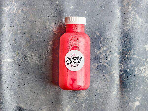 In Coffee We Trust - Смузи из апельсина и малины