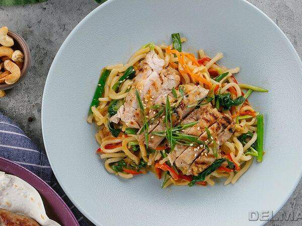 Кофейня №1 - Удон с курицей и ореховым соусом