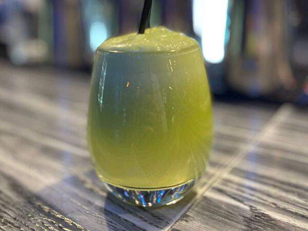 Я ж тебе говорил! - Свежевыжатый яблочный сок