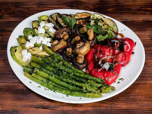 Трактир Колесо - Большая тарелка овощей гриль