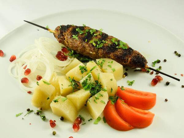 Роллбери - Люля-кебаб из баранины с картофелем по-деревенски