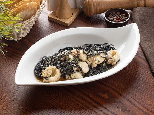 L'angolo Italiano - Черные спагетти с каракатицей