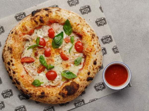 Luka Pizza - Пицца с курицей и моцареллой
