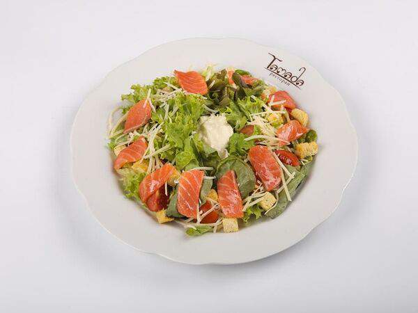 Ресторан Тамада - Цезарь с семгой