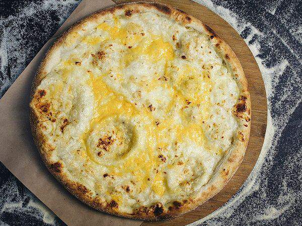 Local pizza - Сырная