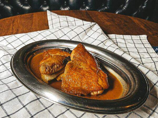 Dirty boots irish pub - Пряный цыпленок