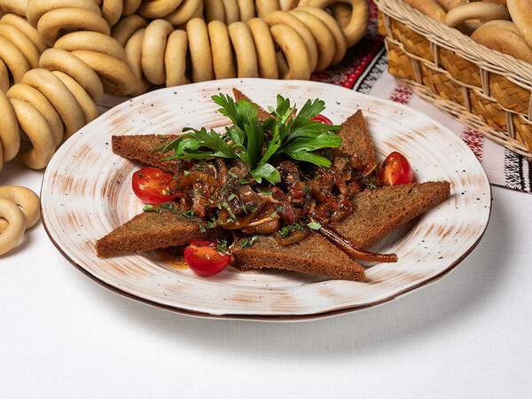 Казачок - Свиные ушки на хрустящих гренках