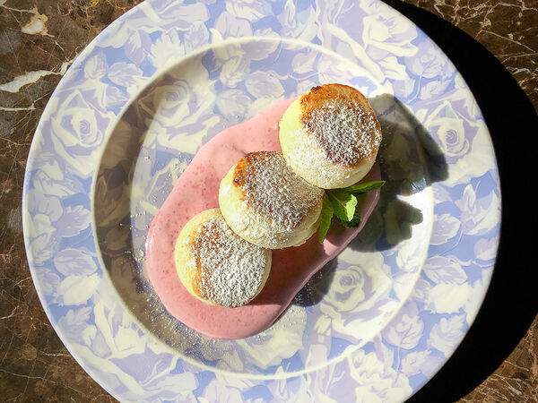 Pinky Bandinsky - Сырники с ягодным соусом