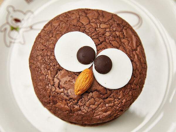 АндерСон - Огромное шоколадное печенье с кремом