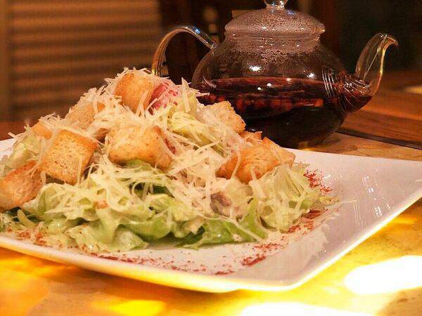 Хинкальная - Салат Цезарь с курицей