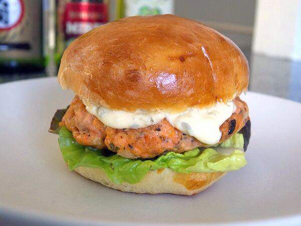 Старая мельница - Бургер с диким лососем