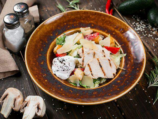 Barzini - Салат Цезарь с курицей