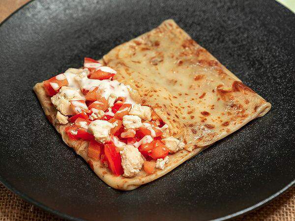 Блинная печка - Блин с курицей под соусом