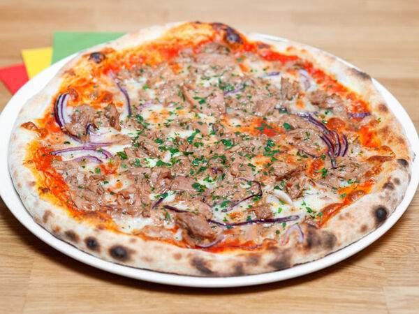 LaCelletta Caffe - Пицца Тунец и лук