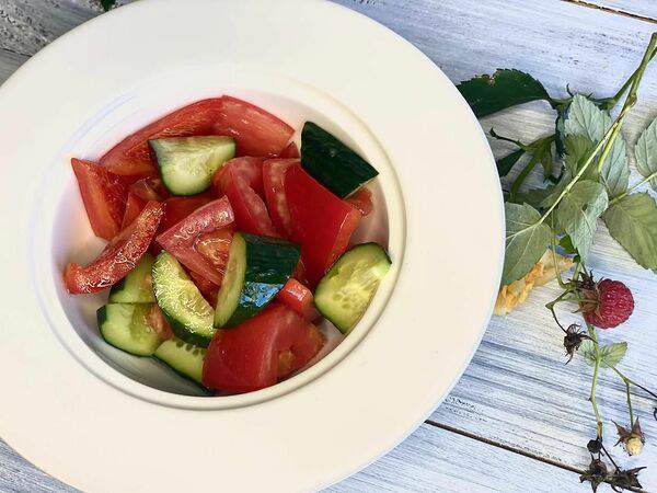 Loft cafe - Салат овощной