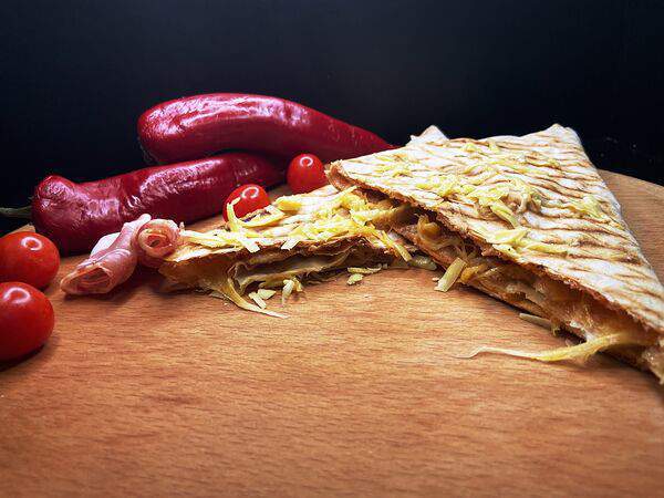 Тут есть поесть - Пицца в лаваше с ветчиной