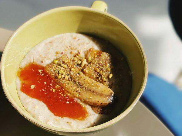 Lilu kitchen - Овсяная каша с жареным бананом