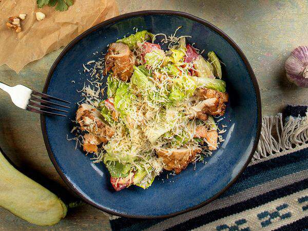 Антресоль - Салат с копченым сыром