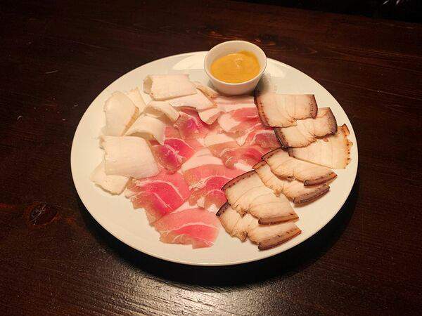 The Peashem - Сало ассорти