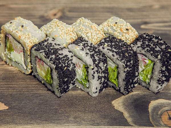 Неместные. Доставка еды и напитков - Ролл День-ночь