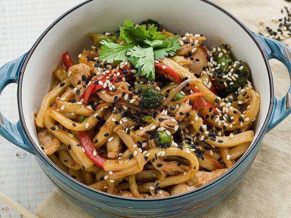 Тема Бар - Wok с курицей