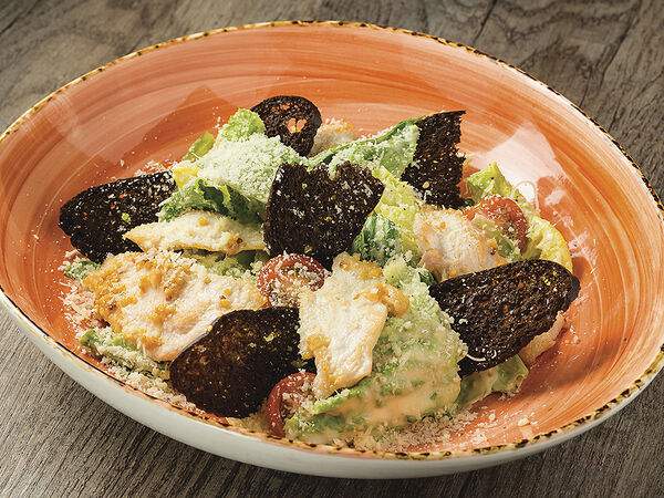 Челси паб - Салат Цезарь с курицей