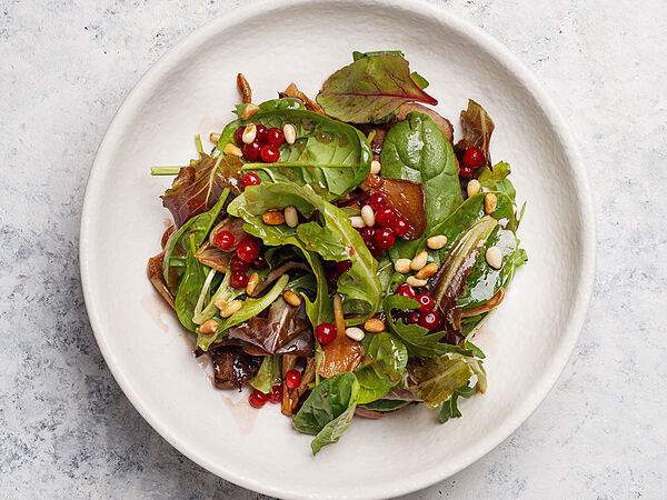 Эклерная: кофе и сладости - Яе Салат с куриной печенью