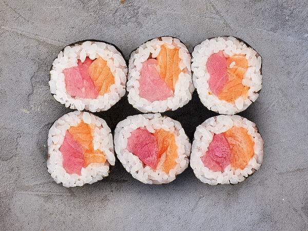 Mojo - Ролл с лососем и тунцом