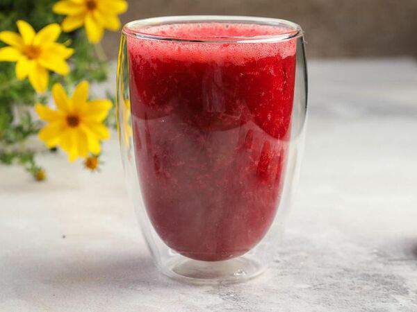 Street Market Food&Coffee - Густой коктейль Клубника-вишня