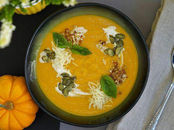 Yellow Cafe - Крем-суп из тыквы Баттернат