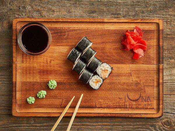 Luna lounge - Ролл с лососем