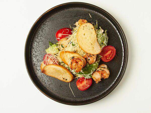 Saint Burger & Pizza - Салат Цезарь с курицей