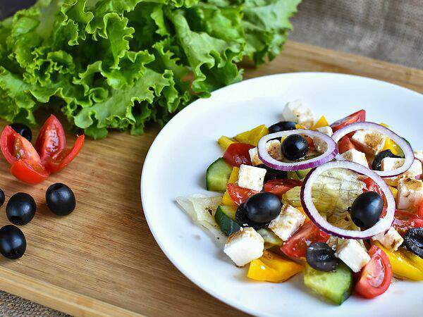 Лопатерия - Салат греческий