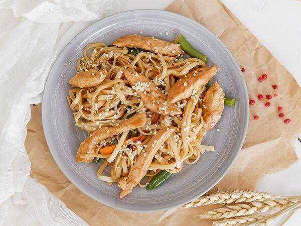 Poke Poke - Удон с Курицей терияки