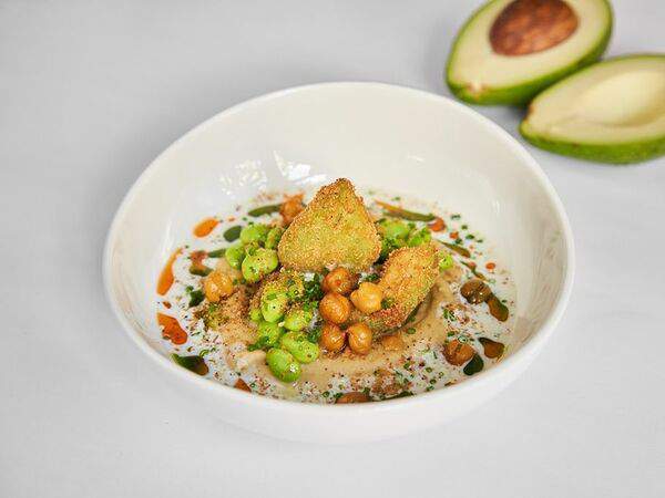 Avocado queen - Хрустящий авокадо, хумус, дзадзыки