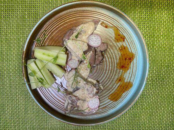 Кафе-кондитерская Прага - Язык, жаренный в ореховом соусе