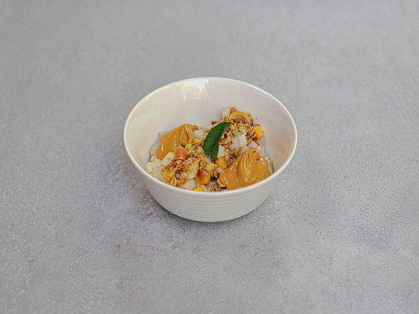 Sample Coffee - Каша овсяная на кокосовом молоке с арахисовой пастой