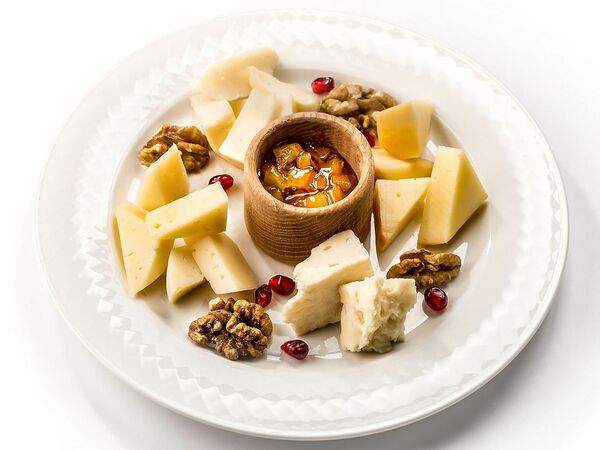 Патари - Ассорти домашних сыров