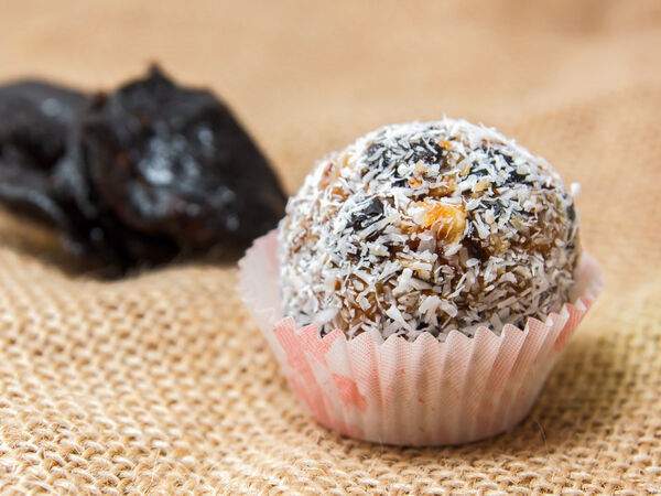 Кафе вегетарианской кухни Радхика - Шарик Черносливовый