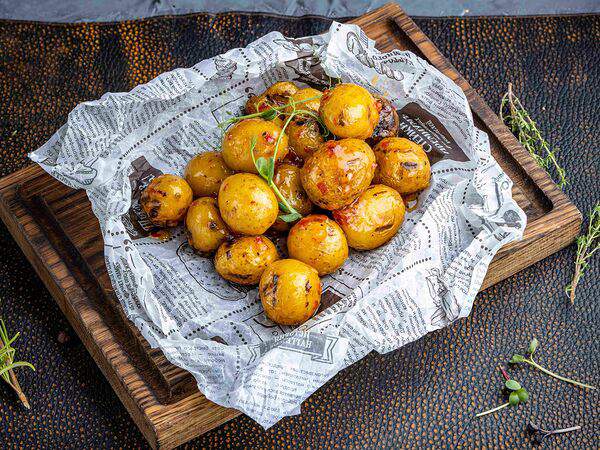 Вмясо - Запеченый картофель с соусом из сладкого чили