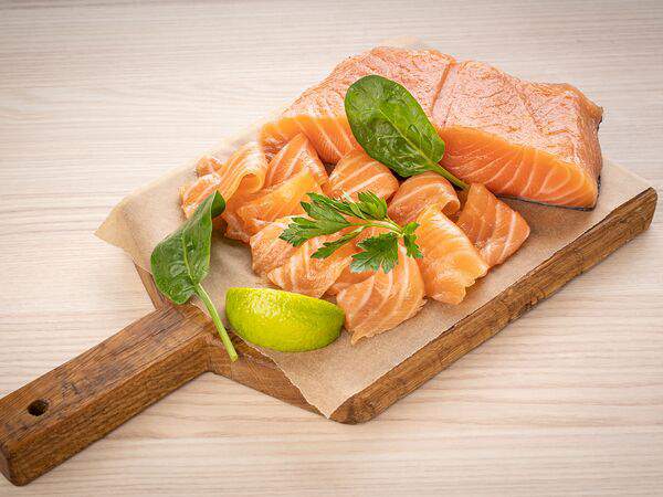 Кафе Полезные Продукты Лавка Здоровой Еды - Лосось слабосоленый в нарезке