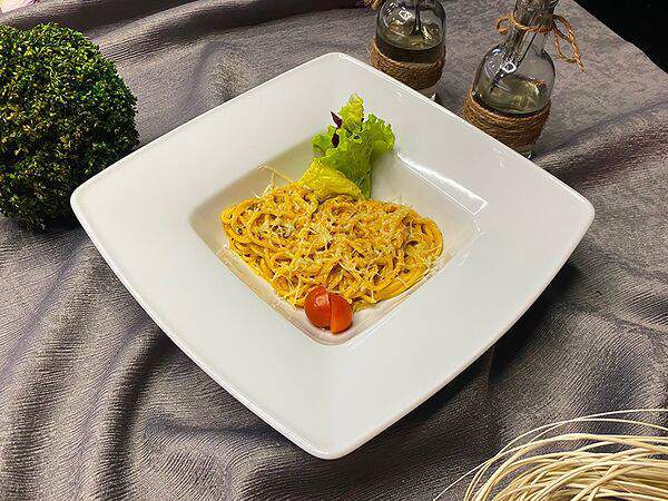 Black wood lounge bar - Паста Болоньезе