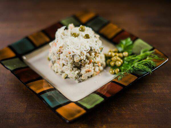 Толстый гусь - Салат Оливье с курицей