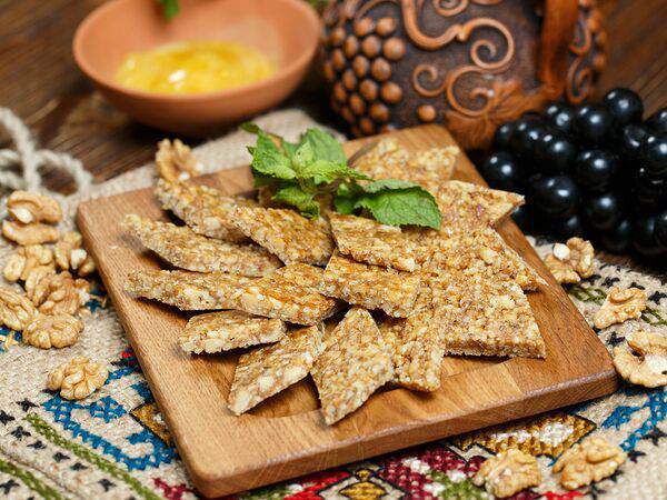 Тифлис - Гозинаки с горным медом