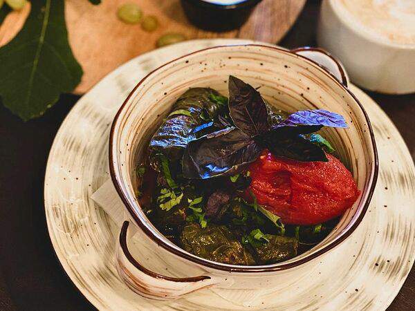 Джон & Джоли - Долма с говядиной